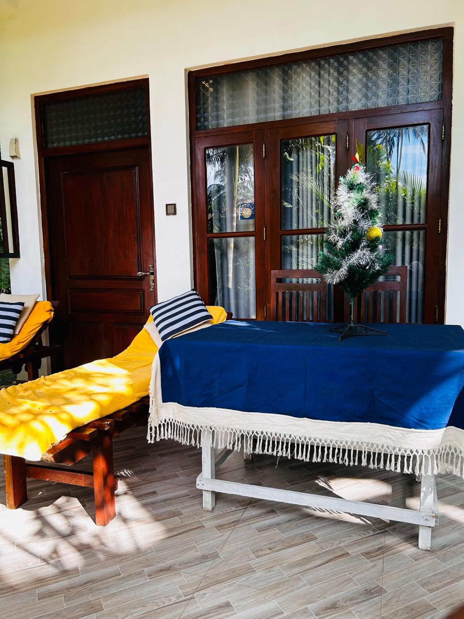 Shadow Surf Bay Hotel Tangalle Exterior photo